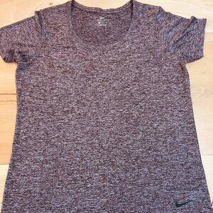 Nike Dri-Fit wick away t-shirt, in burgundy and white. XL